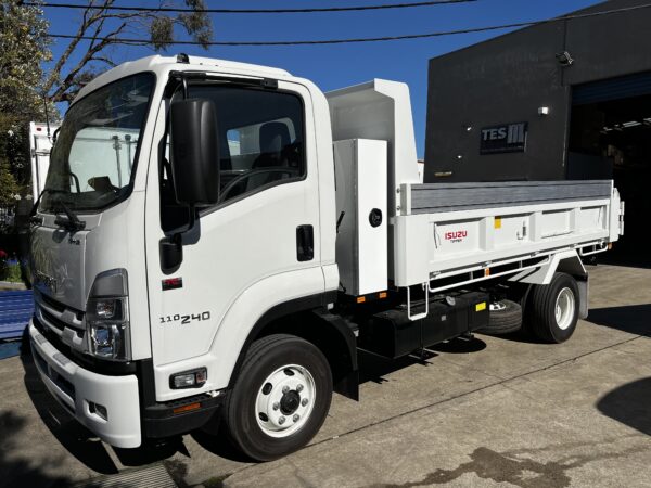 IMG_1425 Behind Cab Big Tool Box
