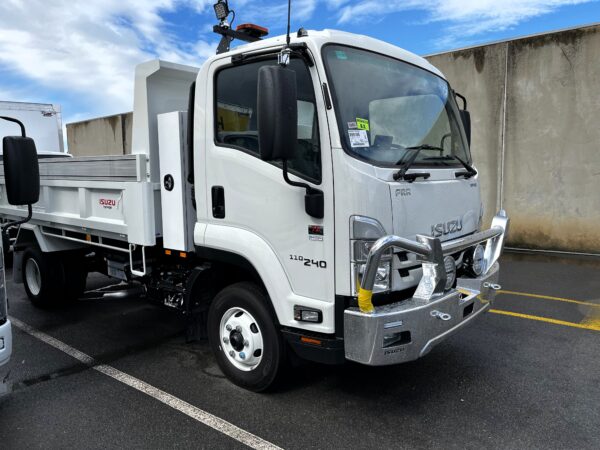 ISUZU FRR Tool Box Behind Cab ISUZU FRR Tool Box Behind Cab